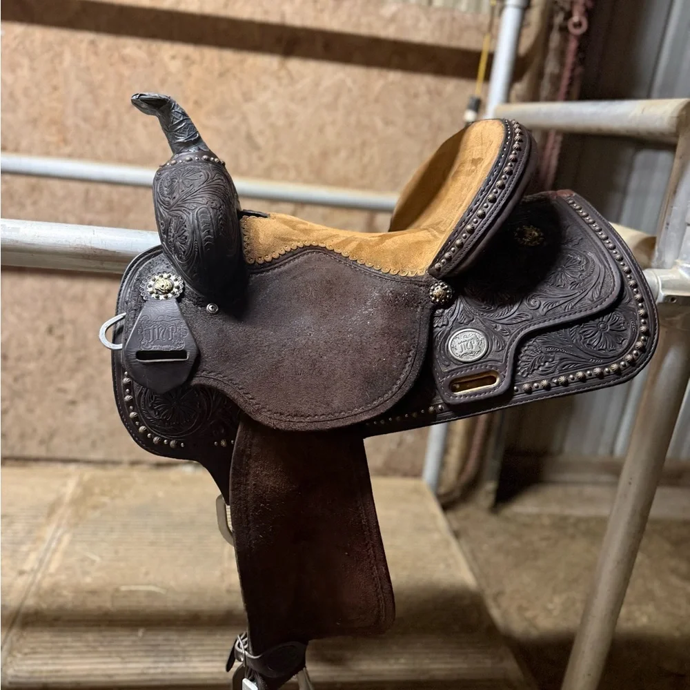 Barrel saddle - Picture 1 of 2